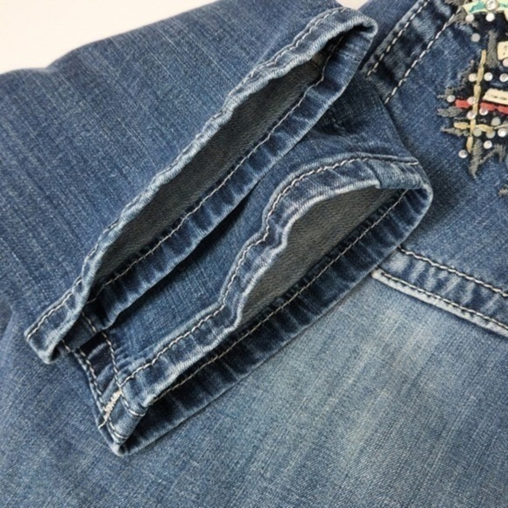 Miss Me Easy Crop Jeans Womens 27 Blue  Mid Rise Southwestern Embellished - Picture 16 of 16